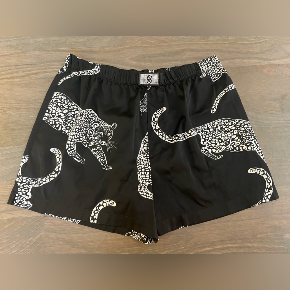 Victoria’s Secret sleepwear shorts size L-G